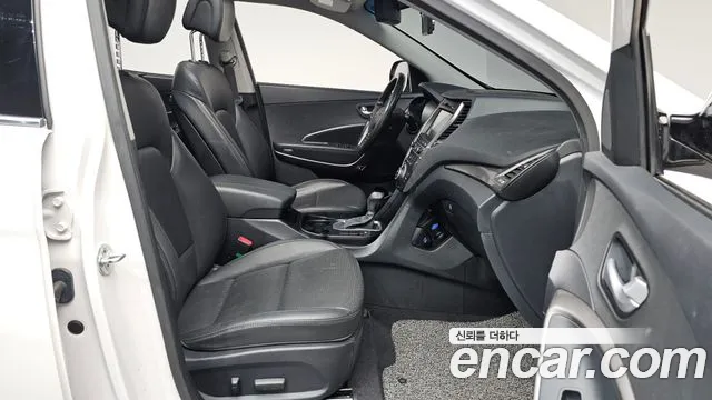 Hyundai Santafe 2016 — фото 10