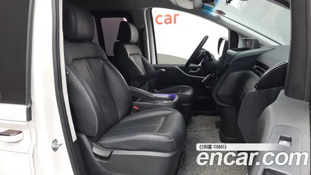 Hyundai Staria 2022 — фото 11