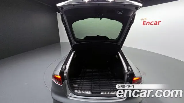 Kia Stinger 2023 — фото 20