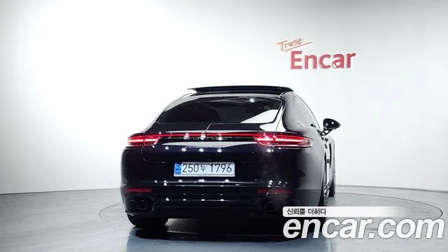 Porsche Panamera 2020 — фото 4