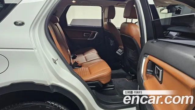 Land Rover Discovery Sport 2016 — фото 12