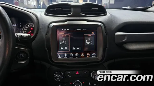 Jeep Renegade 2018 — фото 15