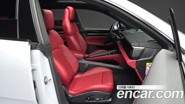 Porsche Macan 2025 — фото 11