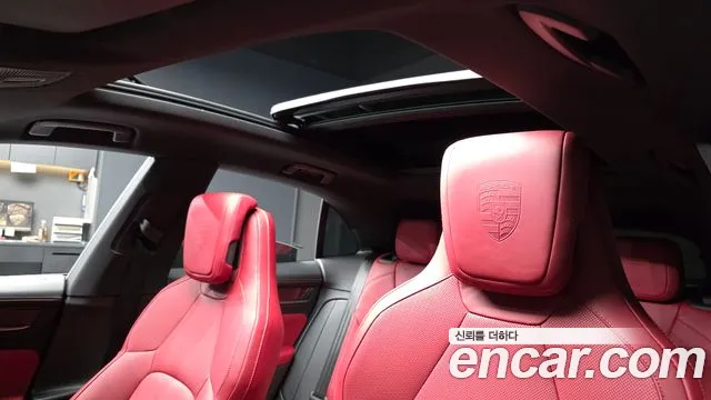 Porsche Macan 2025 — фото 19