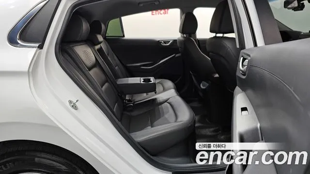 Hyundai Ioniq 2020 — фото 12