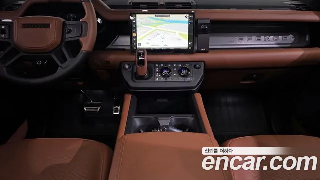 Land Rover Defender 2025 — фото 18