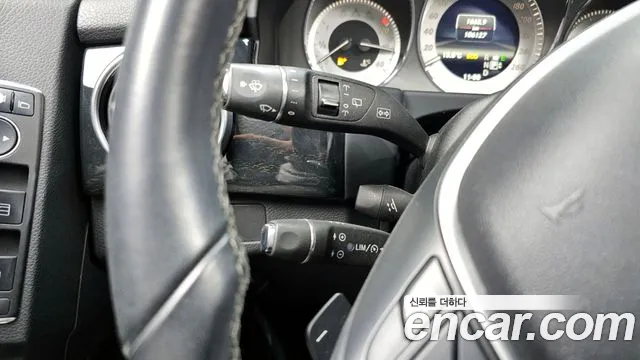 Mercedes-Benz GLK-Class 2013 — фото 17
