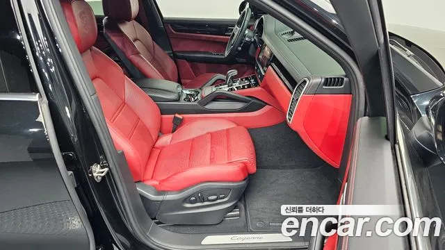 Porsche Cayenne 2023 — фото 10