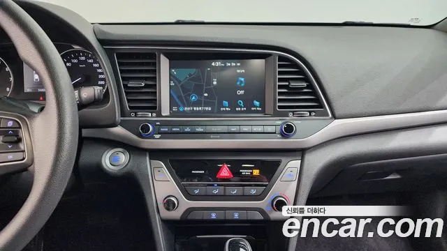 Hyundai AVANTE 2018 — фото 13