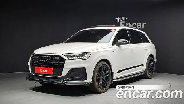 Audi Q7 2023 — фото 1