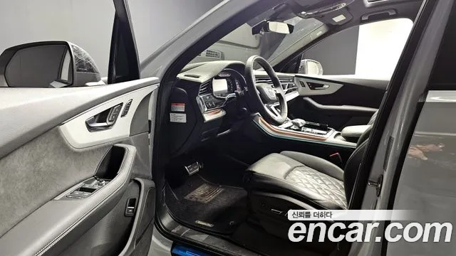 Audi Q7 2023 — фото 12