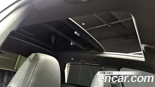 Audi Q7 2023 — фото 18