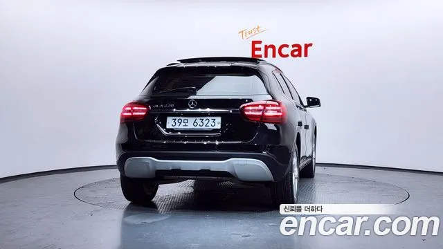 Mercedes-Benz GLA-Class 2018 — фото 4