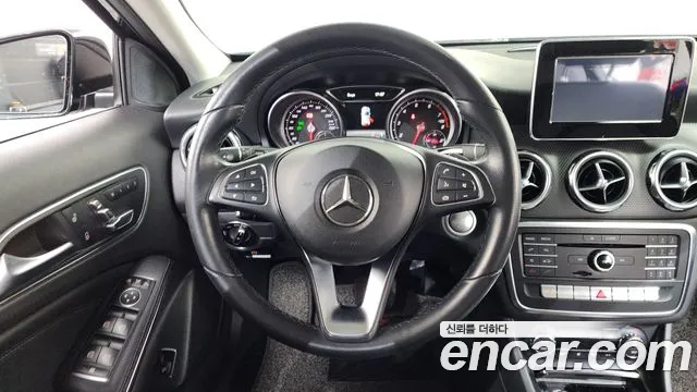 Mercedes-Benz GLA-Class 2018 — фото 13