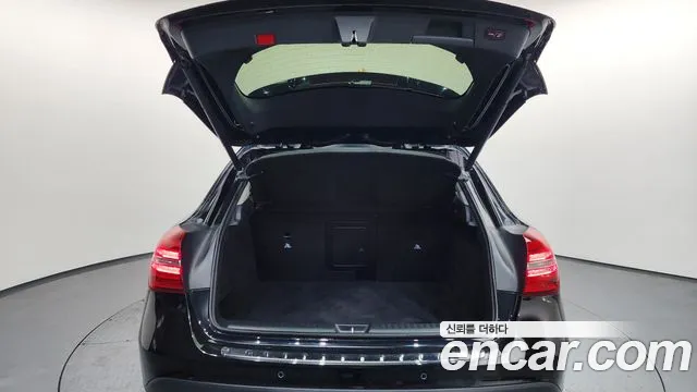 Mercedes-Benz GLA-Class 2018 — фото 20
