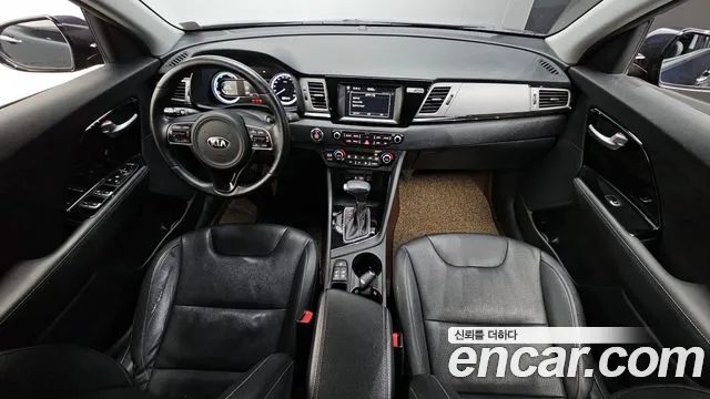 Kia Niro 2017 — фото 7