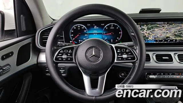 Mercedes-Benz GLE-Class 2019 — фото 13
