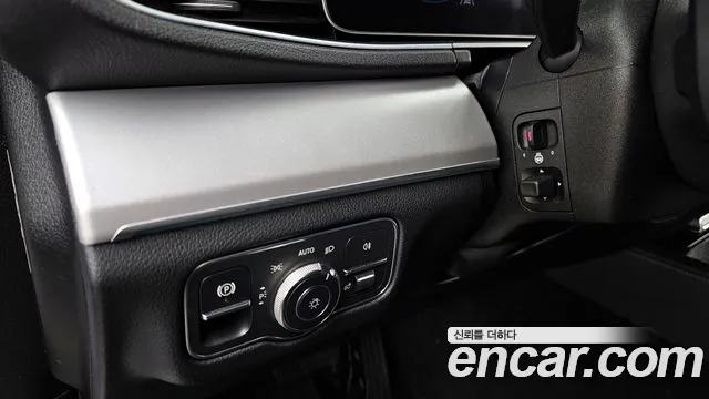 Mercedes-Benz GLE-Class 2019 — фото 14