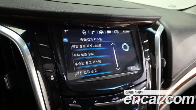 Cadillac Escalade 2018 — фото 16