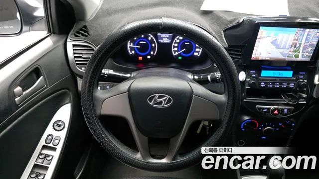 Hyundai Accent 2017 — фото 13