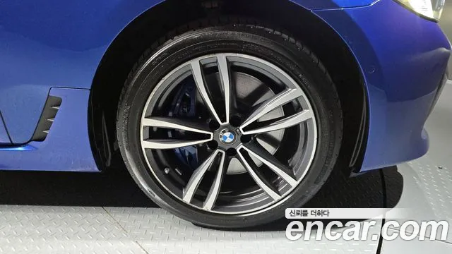 BMW Gran Turismo 2021 — фото 12