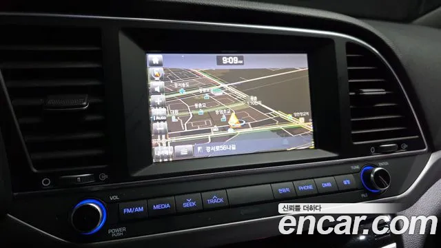 Hyundai AVANTE 2016 — фото 14