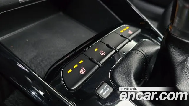 Kia Stonic 2018 — фото 18