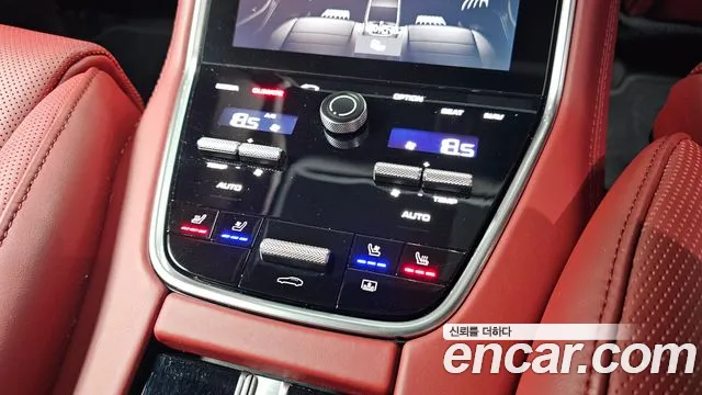 Porsche Panamera 2020 — фото 18