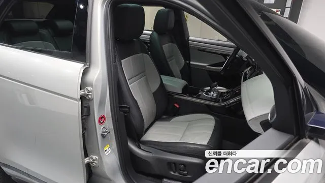 Land Rover Range Rover Evoque 2020 — фото 11