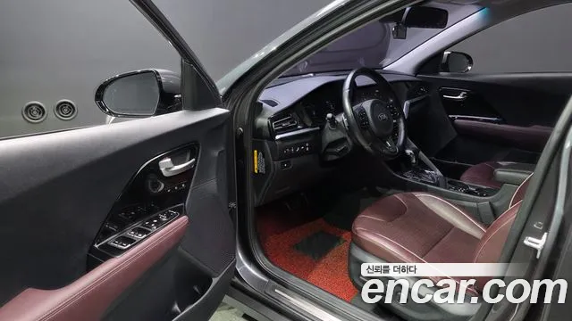 Kia Niro 2020 — фото 11