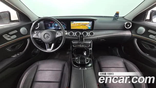 Mercedes-Benz E-Class 2018 — фото 7