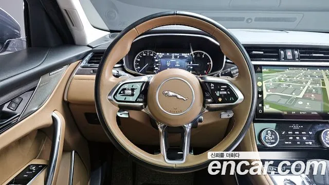 Jaguar F-PACE 2022 — фото 13