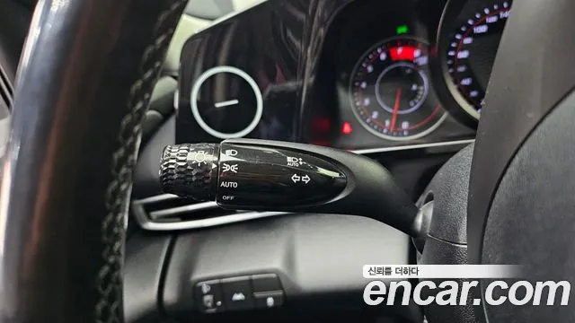Hyundai AVANTE 2021 — фото 18