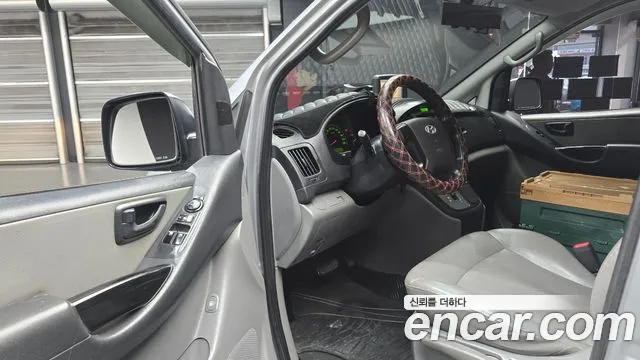 Hyundai Starex 2014 — фото 11