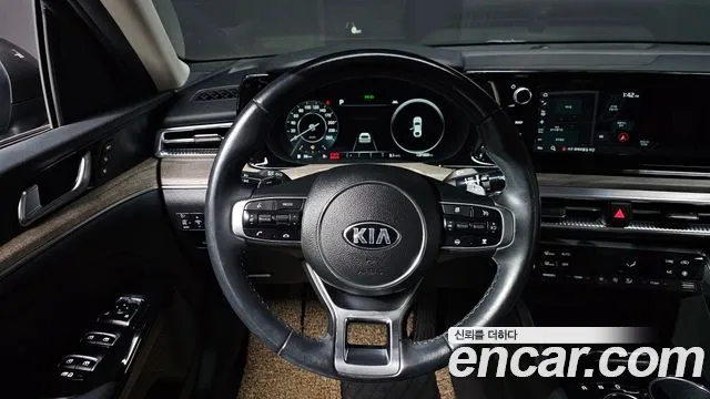 Kia K5 2021 — фото 13