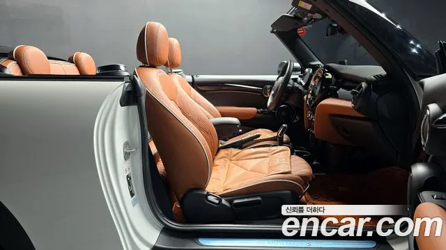 Mini Cooper Convertible 2024 — фото 10