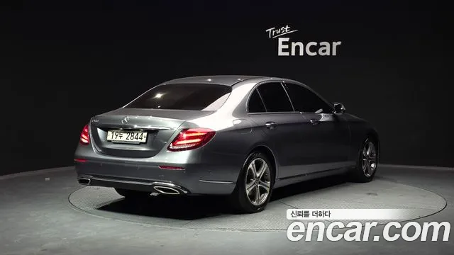 Mercedes-Benz E-Class 2019 — фото 2