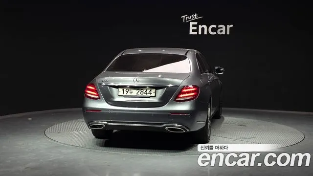 Mercedes-Benz E-Class 2019 — фото 4