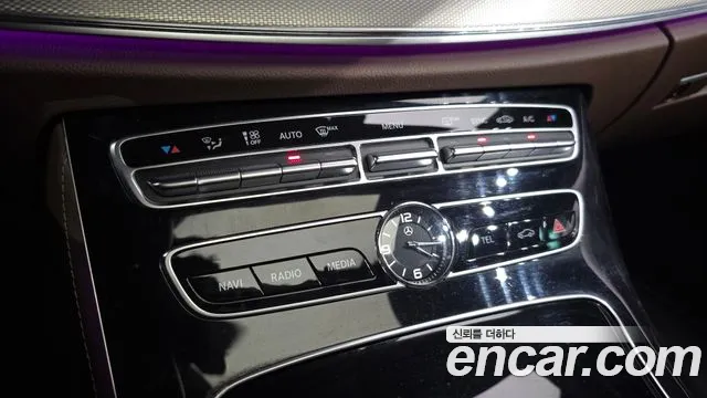 Mercedes-Benz E-Class 2019 — фото 16