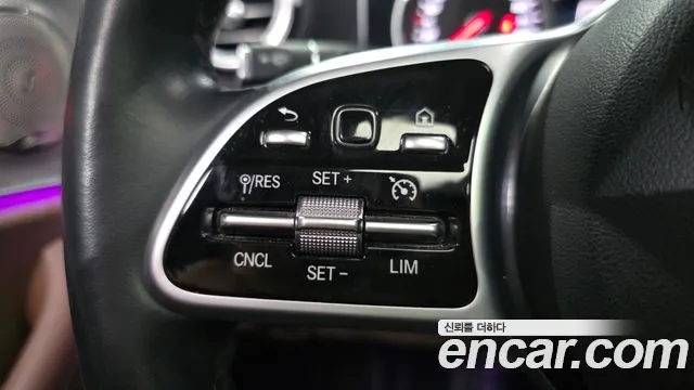Mercedes-Benz E-Class 2019 — фото 18