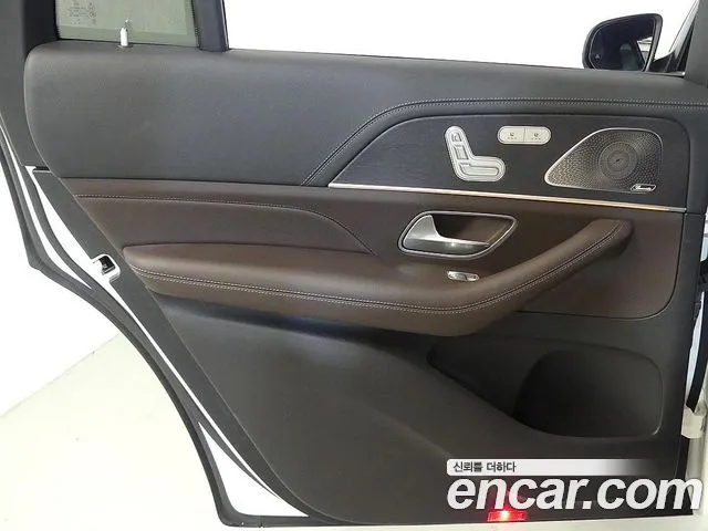Mercedes-Benz GLS-Class 2022 — фото 16