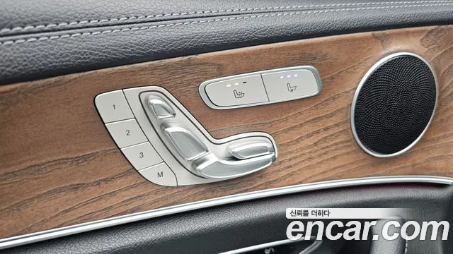 Mercedes-Benz E-Class 2021 — фото 16