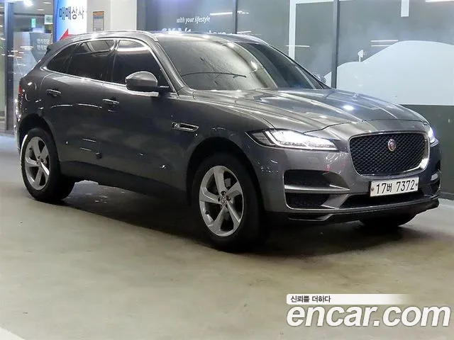 Jaguar F-PACE 2019 — фото 1