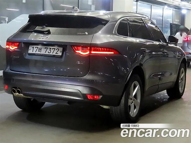 Jaguar F-PACE 2019 — фото 4