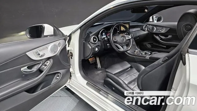 Mercedes-Benz C-Class 2017 — фото 11