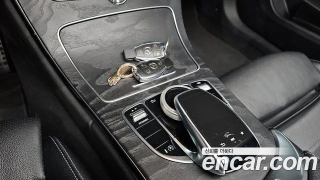 Mercedes-Benz C-Class 2017 — фото 17