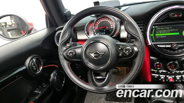 Mini Cooper 2019 — фото 13