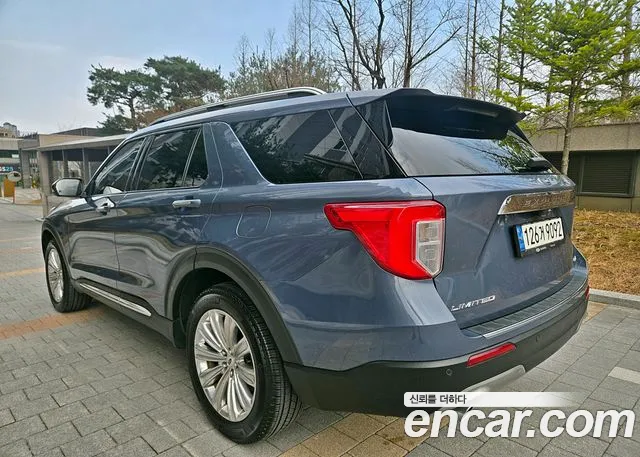 Ford Explorer 2021 — фото 4
