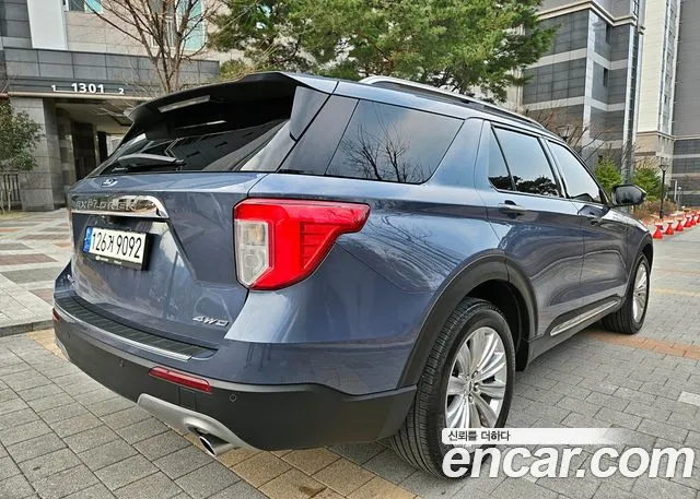 Ford Explorer 2021 — фото 6