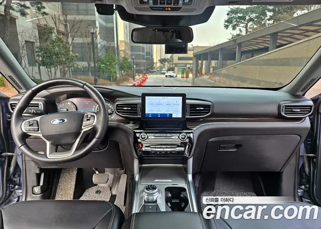 Ford Explorer 2021 — фото 10